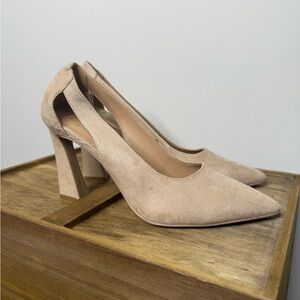 Crown and Ivy Azarria Pumps